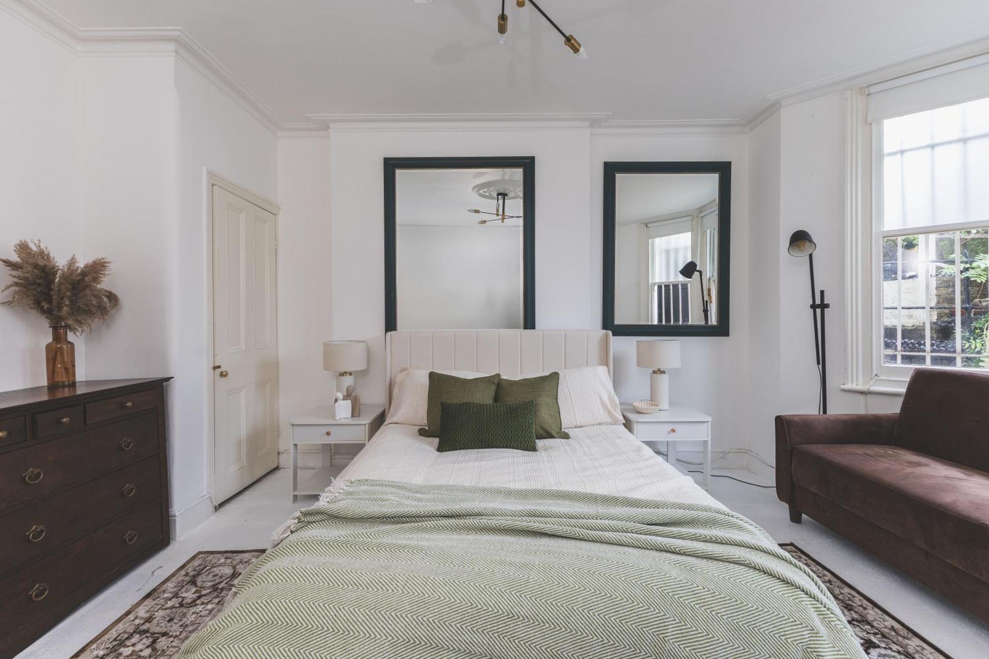 Sleeps 6! Couple & Family Friendly, 4 Mins To Station! * Londres